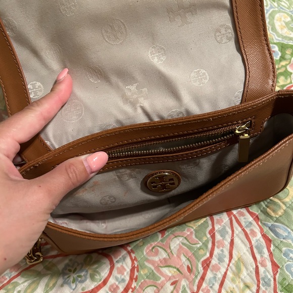 Tory Burch dark tan leather with gold chain shoulder strap - Picture 4 of 6